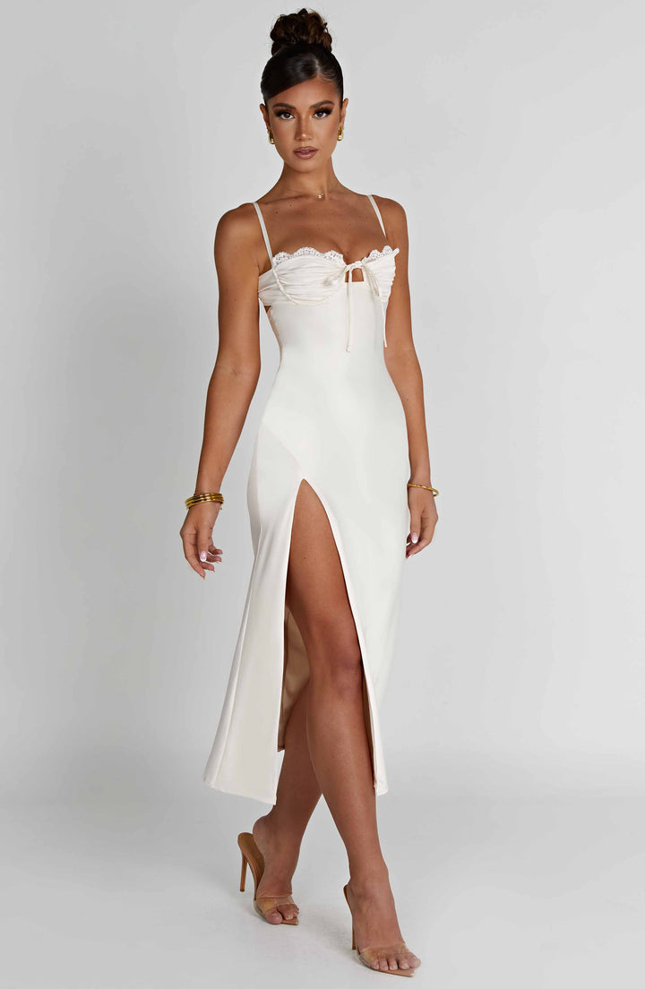 Gweeks - Ivory Elegance Midi Elbise - gweeks.com
