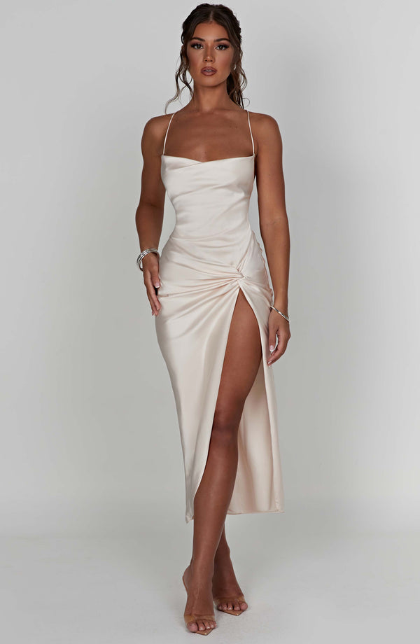 Gweeks - Satin Serenity Drapeli Yırtmaç Detaylı Elbise - gweeks.com