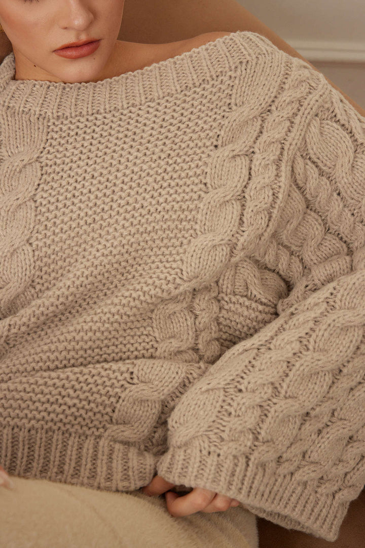 Gweeks - Soft Cable Knit Kazak - gweeks.com